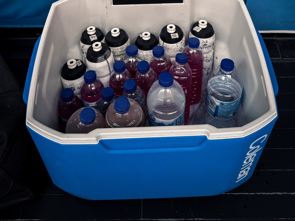 Bebidas de hidratación preparadas para el equipo